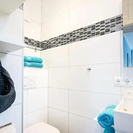 Mueller Rotfuchs アパート *