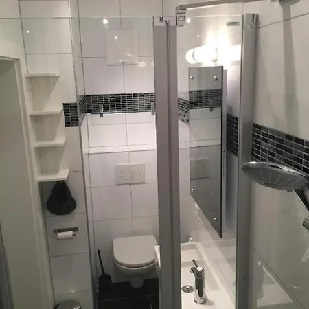 Mueller Rotfuchs アパート