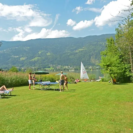 Mueller Rotfuchs アパート